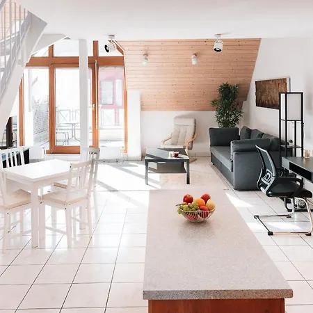 Maisonette-Wohnung Airport/Messe Stuttgart - Balkon - Parkplatz - Netflix Filderstadt Buitenkant foto