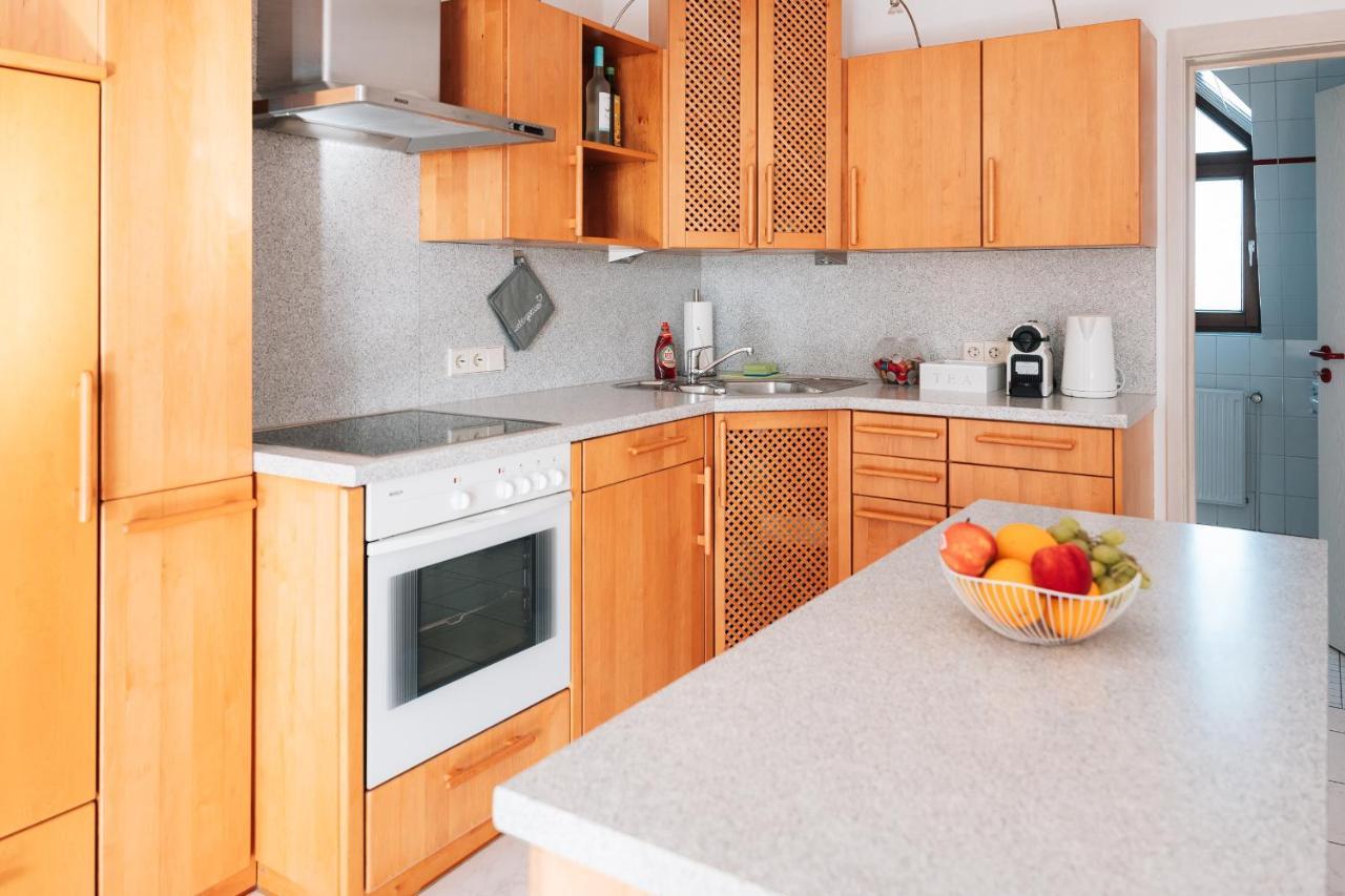 Maisonette-wohnung Airport/messe Stuttgart - Balkon - Parkplatz - Netflix Apartment *